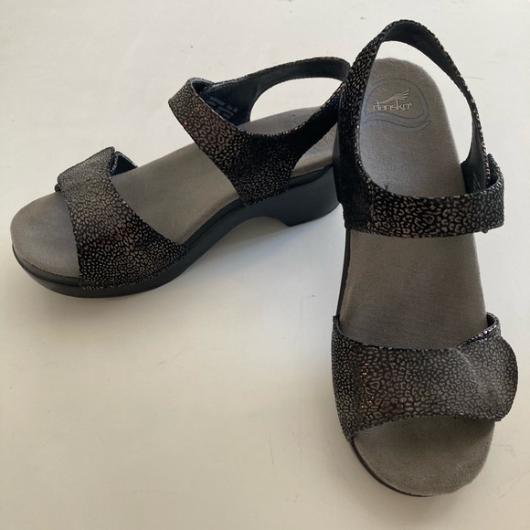 dansko velcro sandals